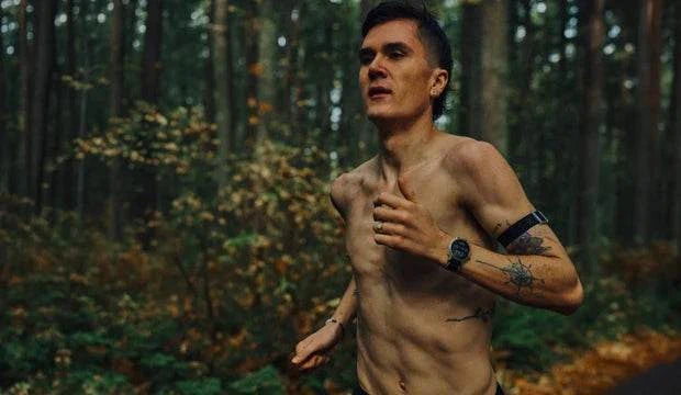 COROS Heart Rate Monitor wearable device showing comfort and accurate tracking during workout