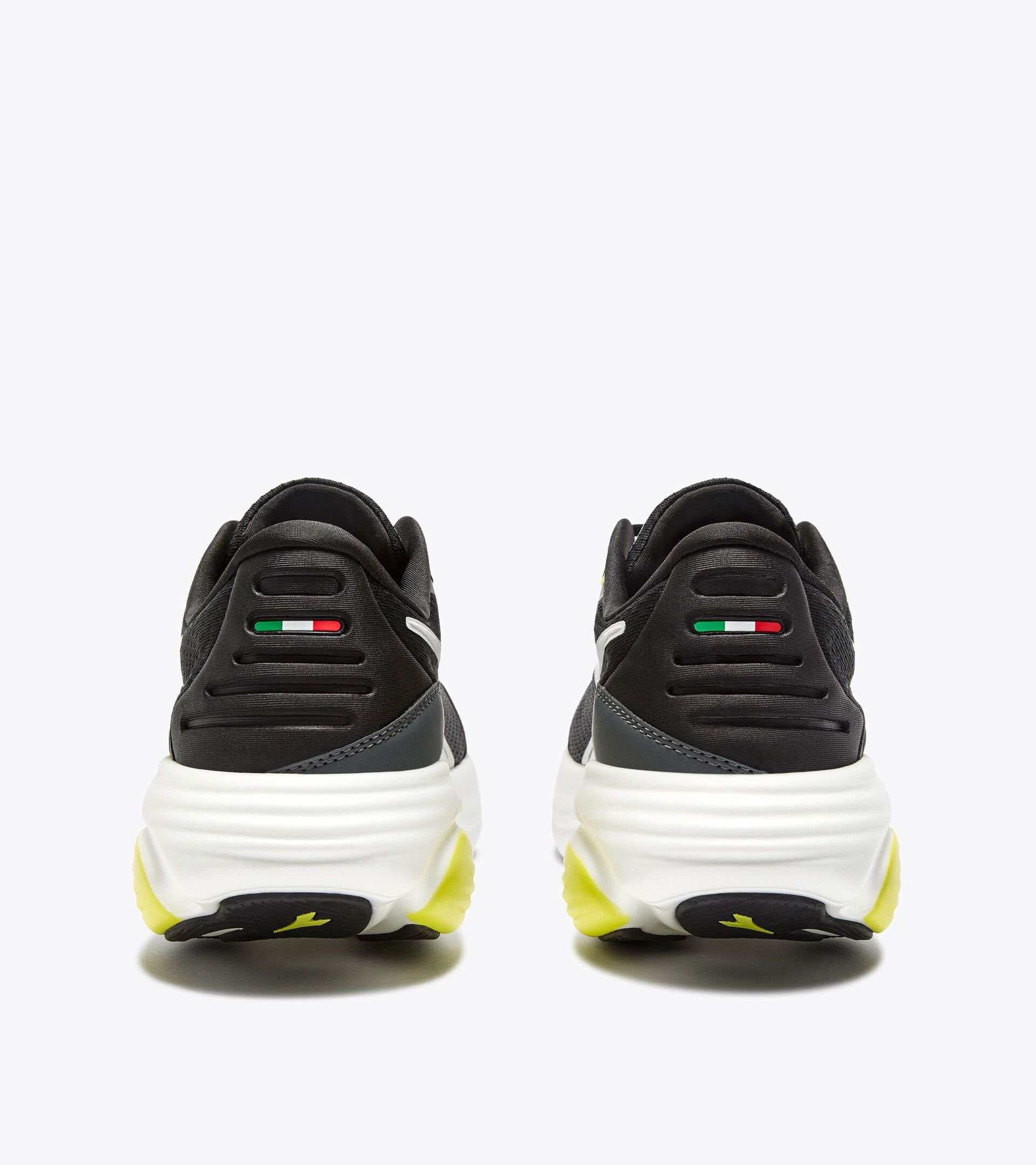 Diadora Atomo Star - Black & White