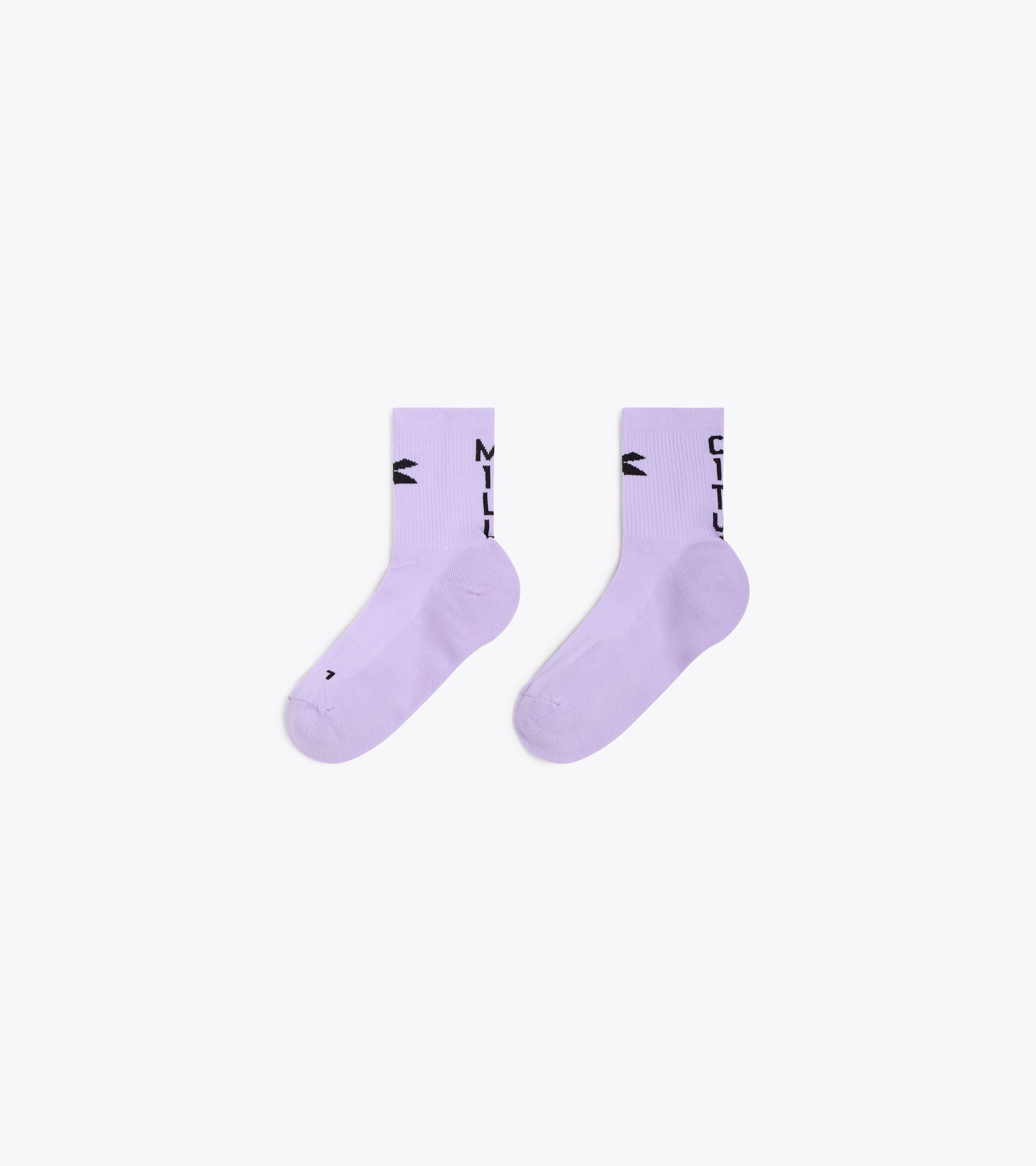 Socks Mill City running socks in light purple with padded toe and heel.