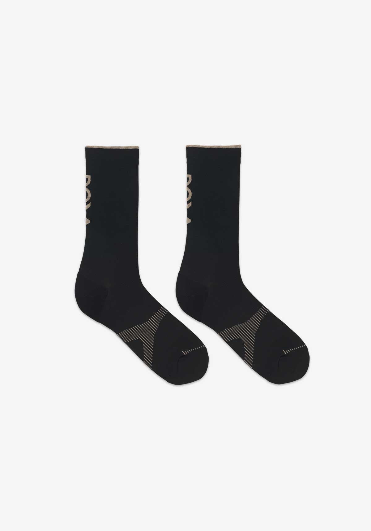 Black ADDON CREW SOCKS with seamless 3D design, reinforced toe and heel, and contrasting arch support band.
