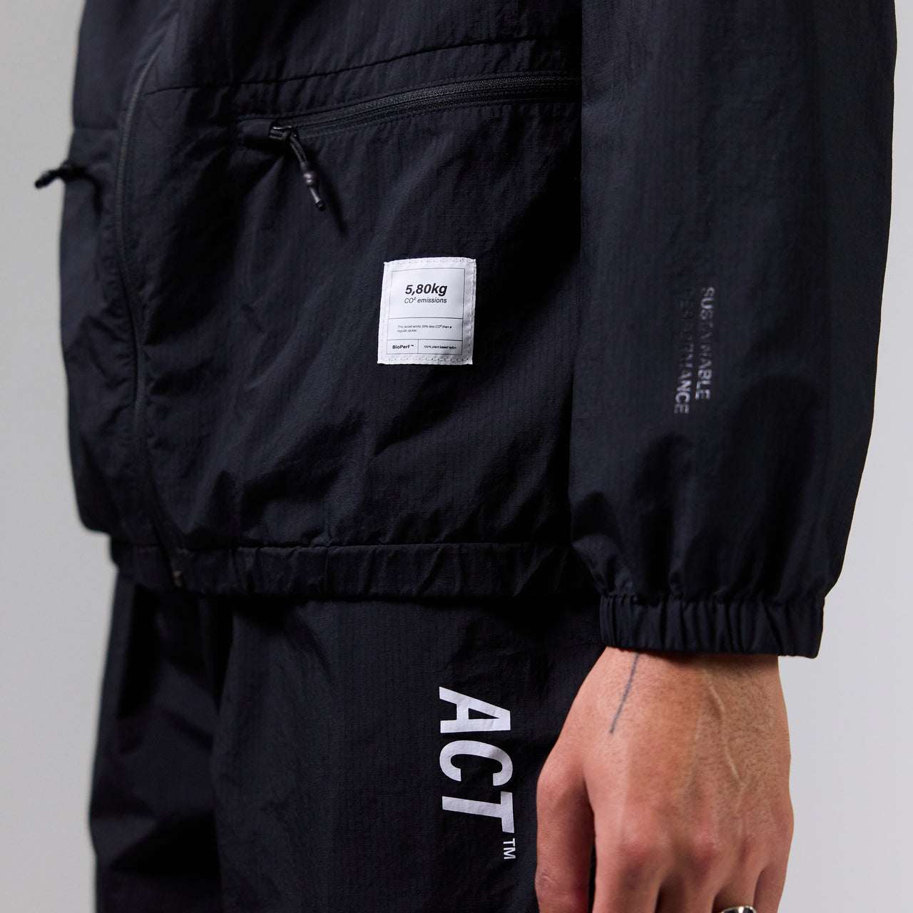 BioRip / Windbreaker Jacket - Black