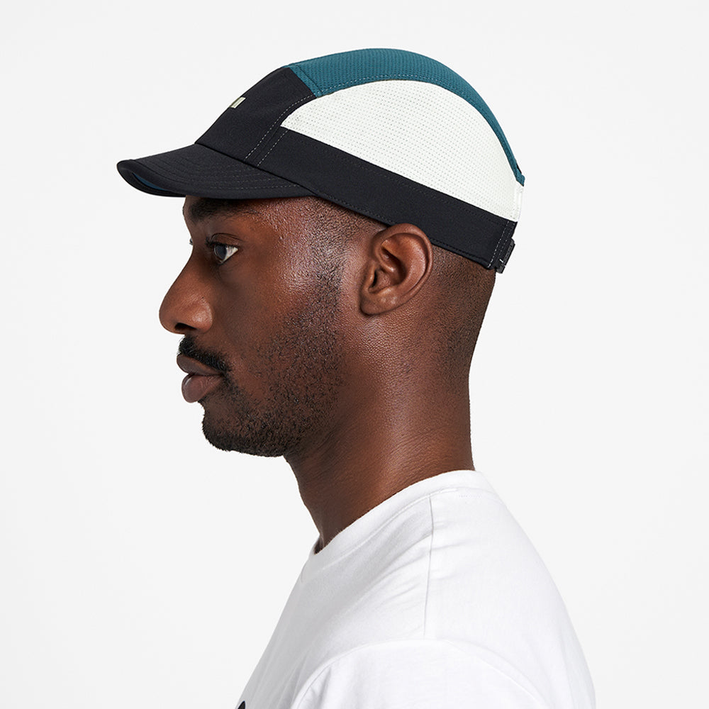 ALZCap Horizon Indifar lightweight performance cap with breathable mesh and reflective details.