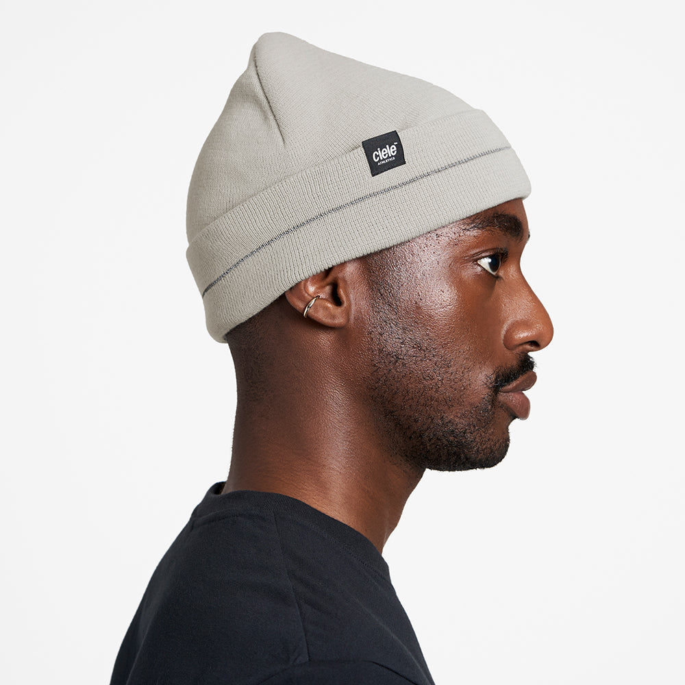 CR3Beanie - Stadium beanie with reflective stripe and recycled polyester.