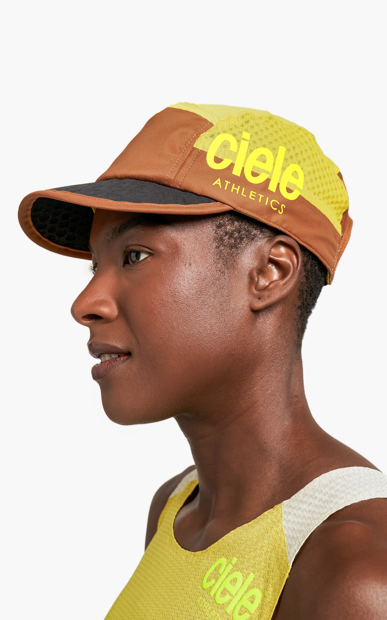 GOCap - Elite 24 - Havolin with reflective, machine washable, sun-protective woven fabric and pliable brim.