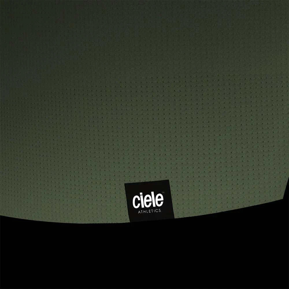 FSTSinglet - Voya reflective, machine washable, cooling running singlet with anti-odor technology.