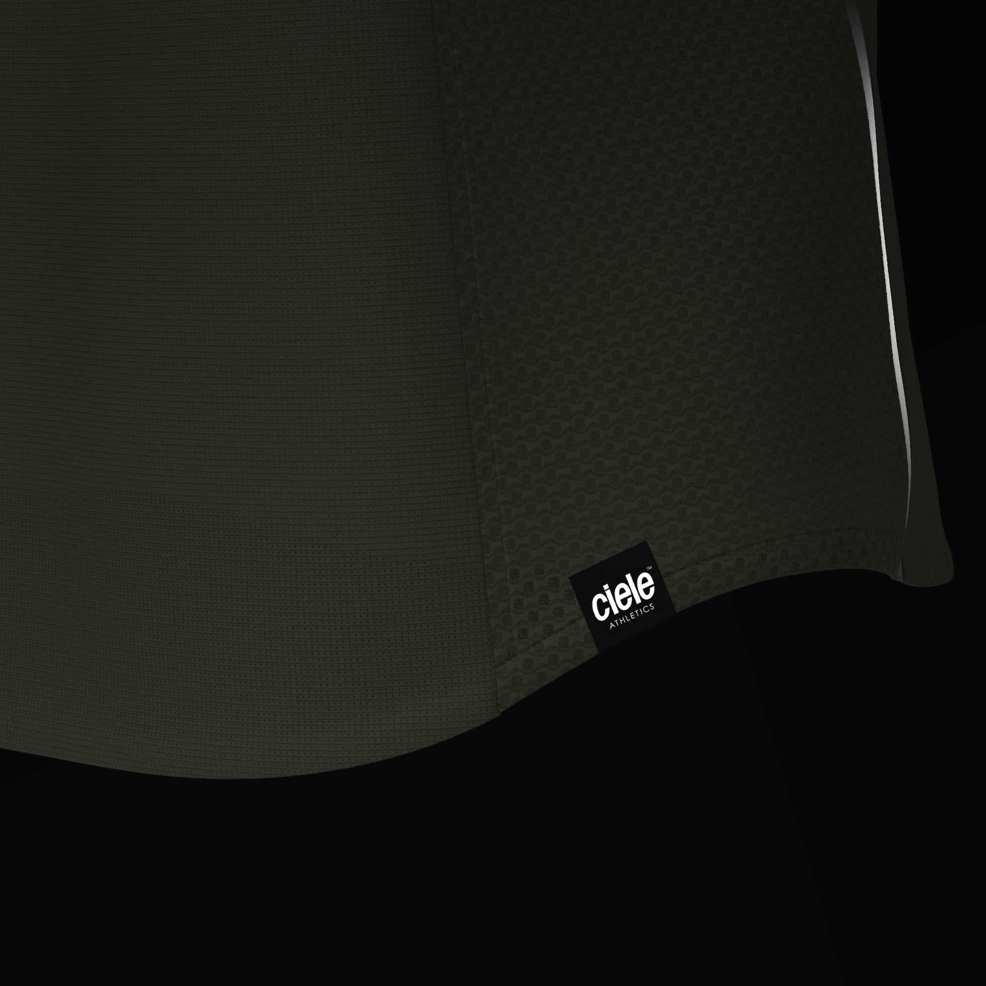 RCDTshirt - Elite - Raven, reflective, machine washable, moisture-wicking, with AIRbeam technology and UV protection.