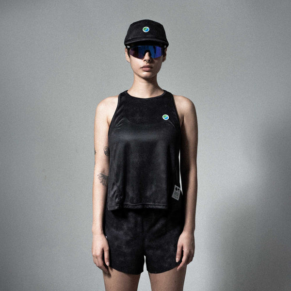 V3 Core WMNS Race Tank Black Tie-Dye, eco-conscious, breathable running singlet with side slits, reflective details, stylish design.