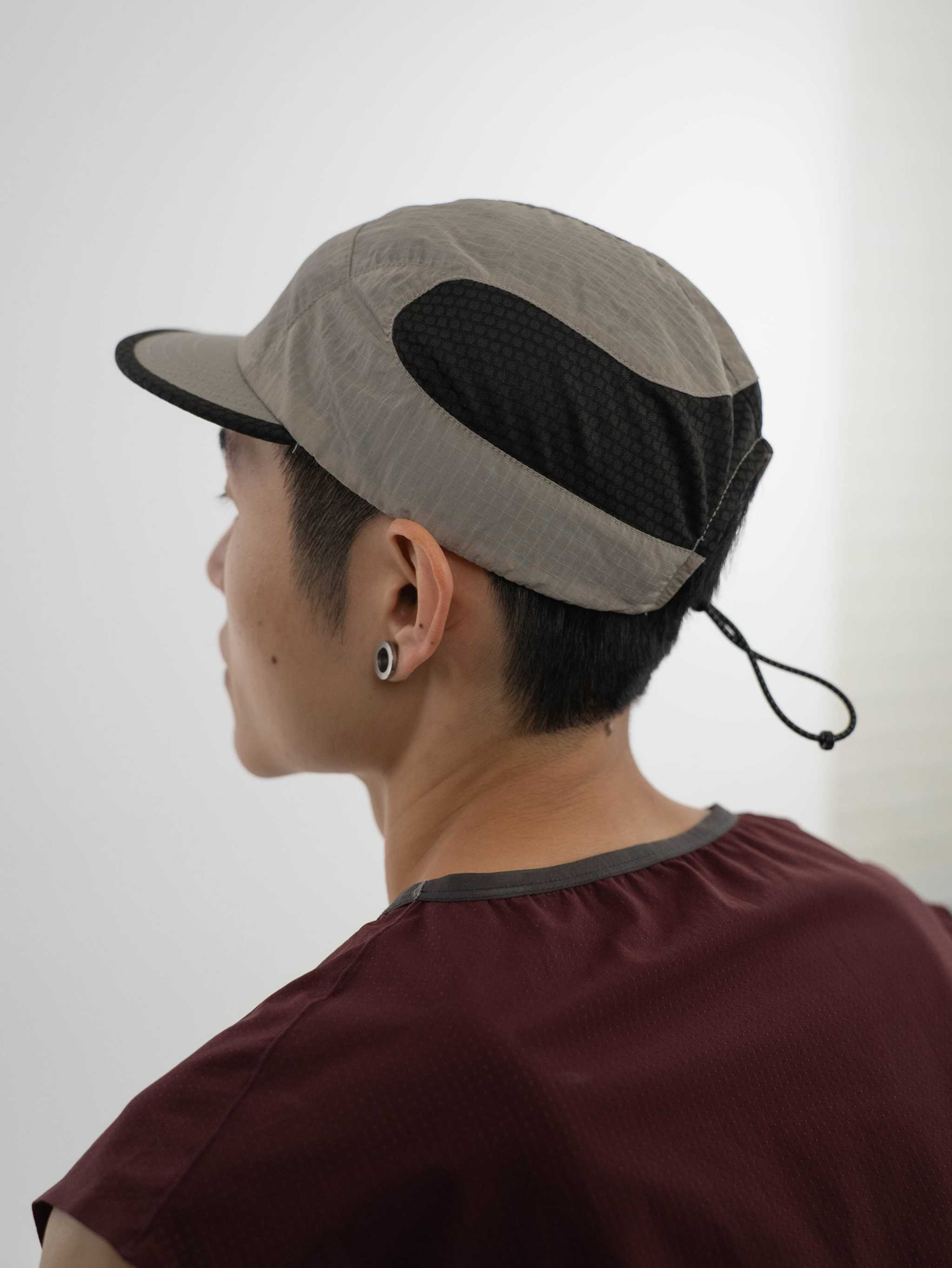 Local Motion Cap Motion Cap Beige - Lightweight 5-Panel Cap with Technical Mesh Panels ...