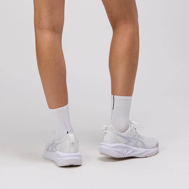 Lite Run™ Quarter Socks "Vertical Bandit" - White with Port - 2 Pack