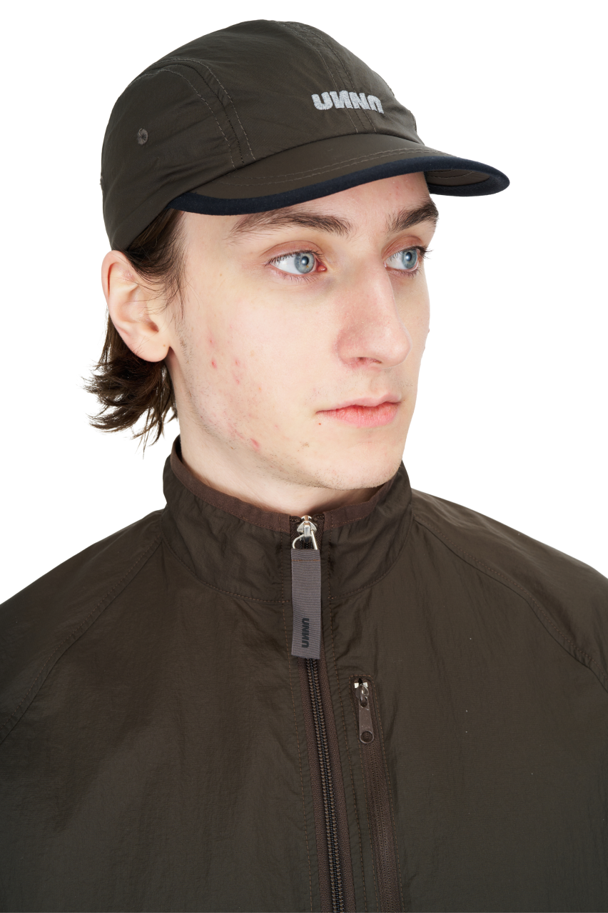 UNNA running cap in GRS recycled polyester, Wren Brown, unisex, water-repellent adjustable strap.