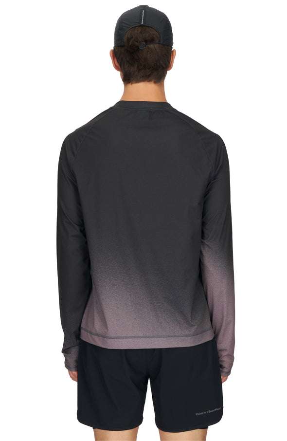 Men's black and grey long sleeve running T-shirt by UNNA with gradient design and quick-drying recycled polyester.
