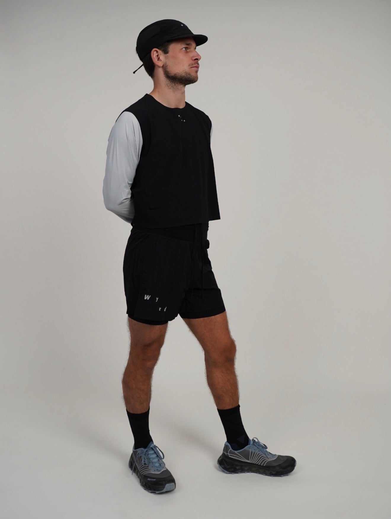 Tech Cropped Vest - Black