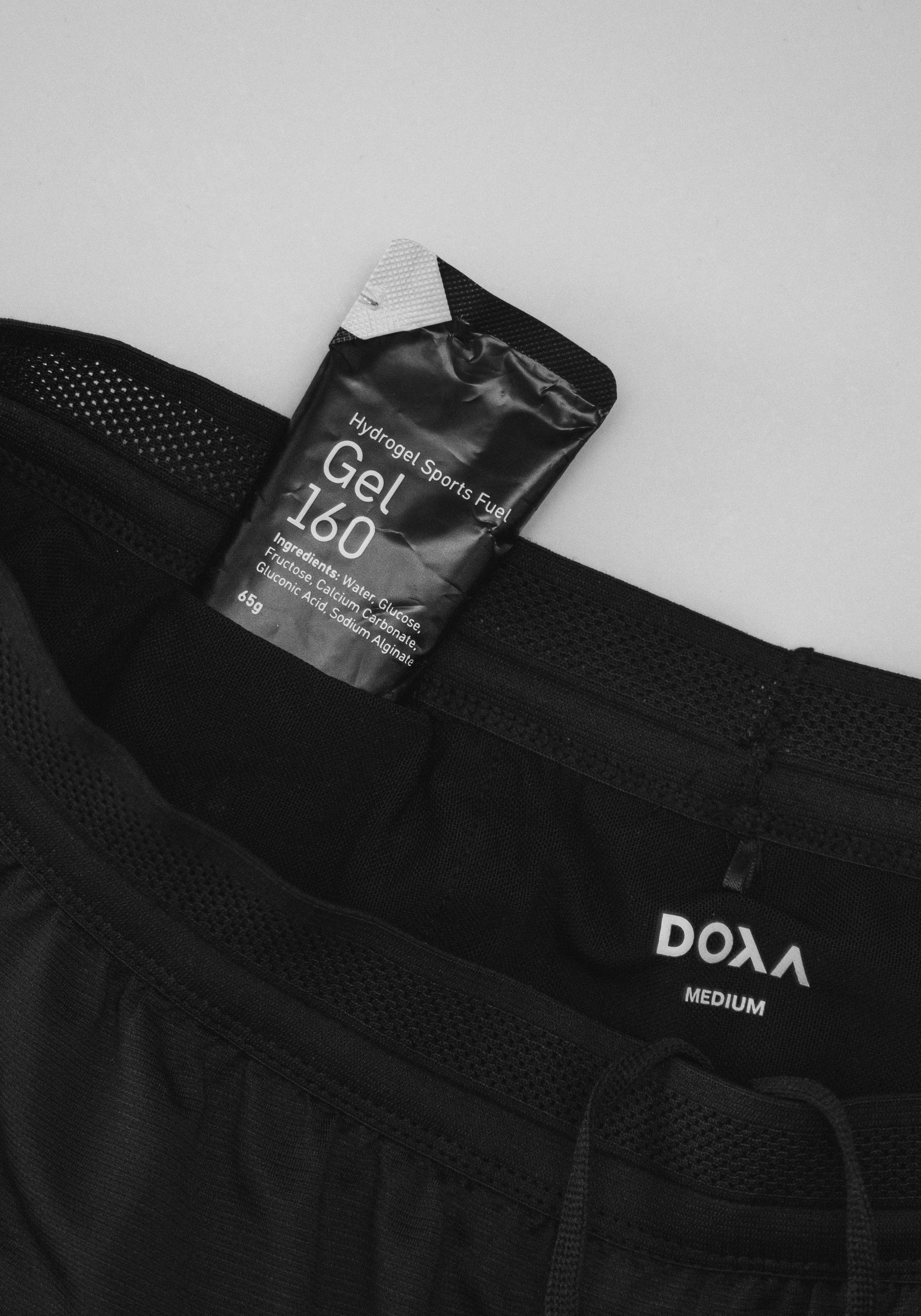 DOXA Run UNS RERUN SHORTS 4" Shorts Black 02
