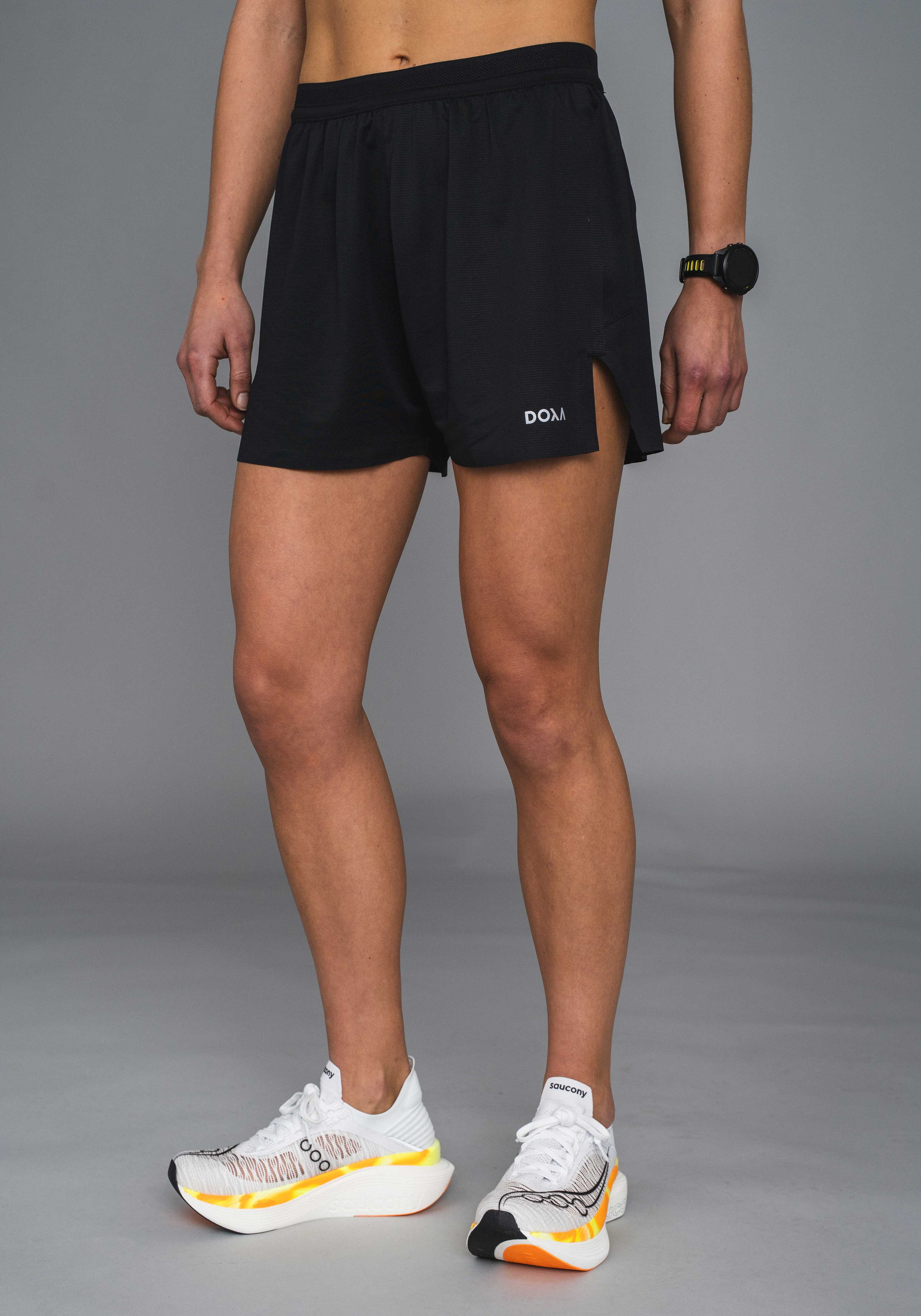DOXA Run UNS RERUN SHORTS 4" Shorts Black 02