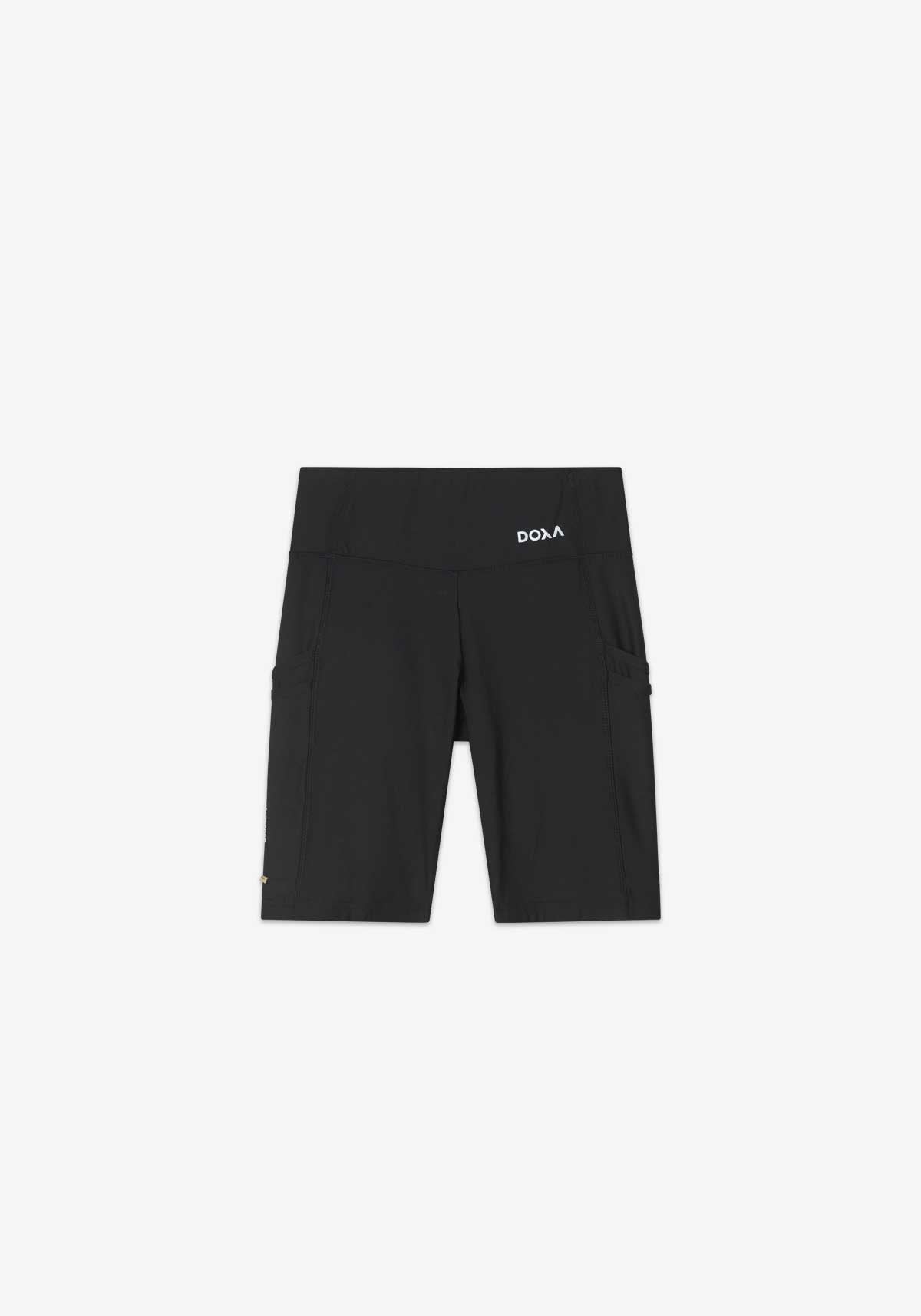 WNS RERUN HALF TIGHTS 8¨ - Black with double side pockets and reflective logo.